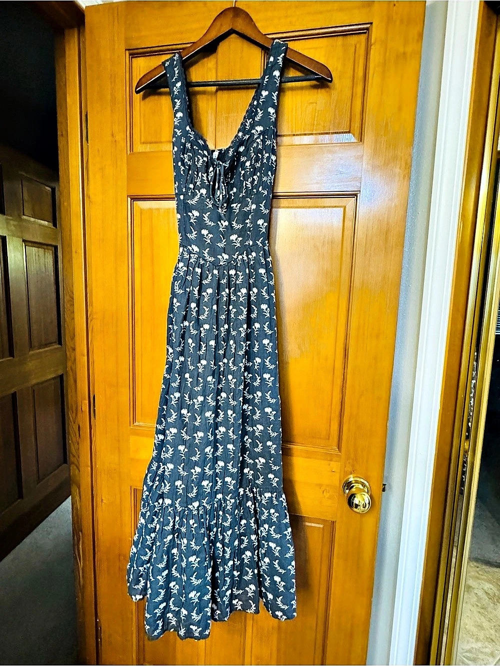 American Eagle Floral Maxi Dress Blue & White Size Medium  New never worn